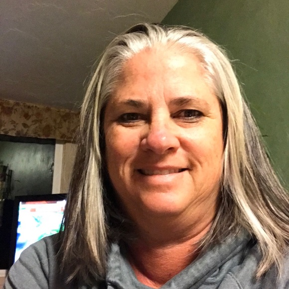 Meet your Posher, Maureen - Picture 1 of 1